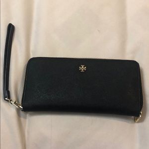 Tory Burch Black York Zip Passport Continental